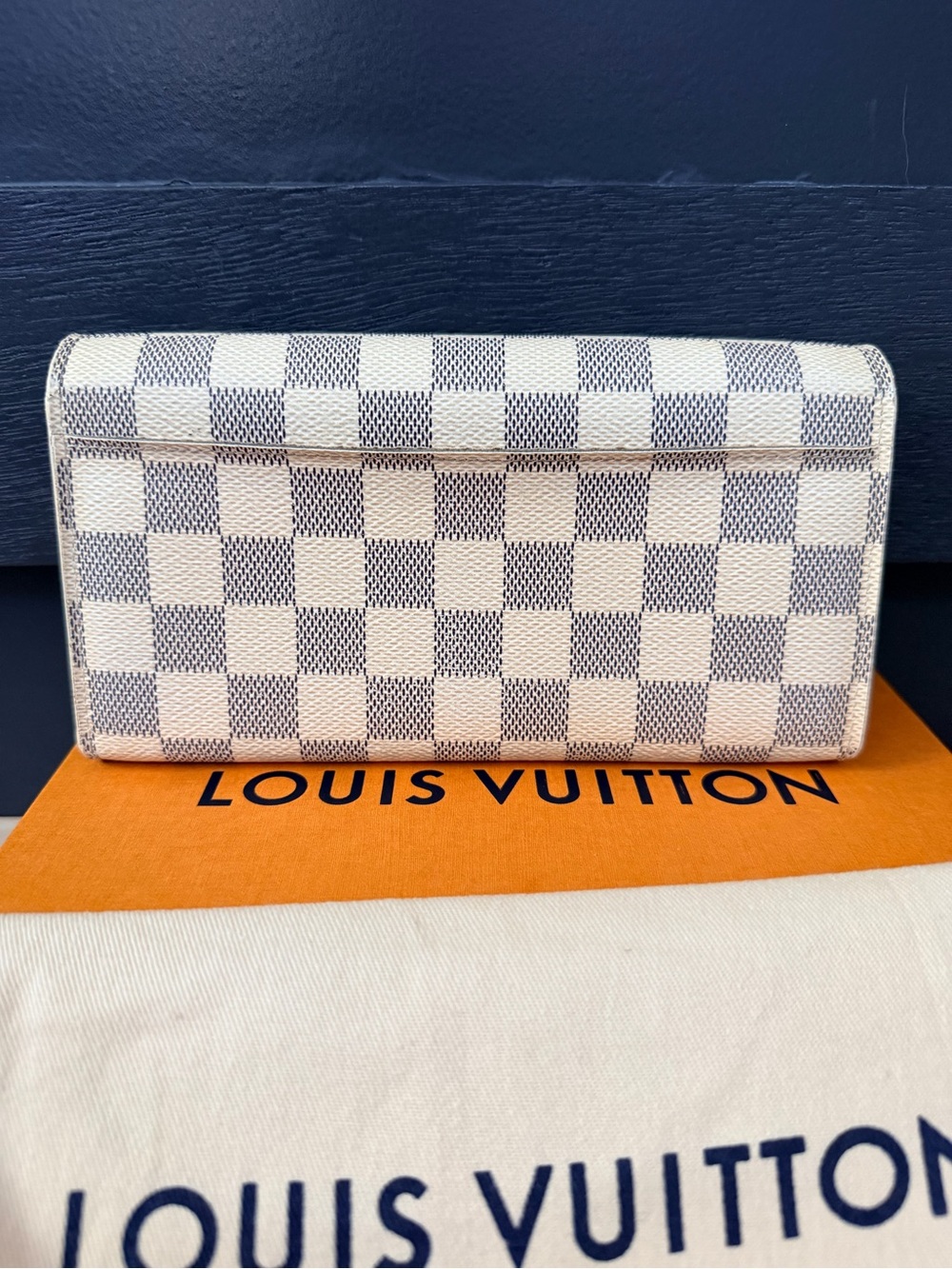 Louis Vuitton Damier Azur Sarah Wallet - Classic Envelope Style - Picture 7 of 16